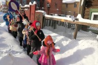 Коляда, коляда, открывай ворота....